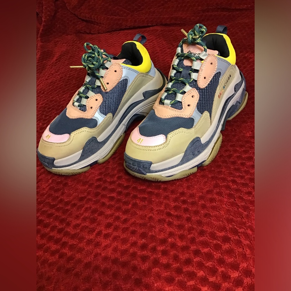 Balenciaga triple s trainers